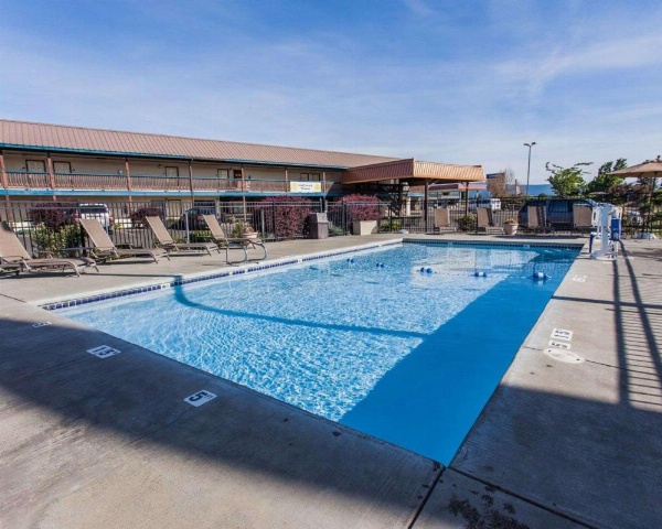 Quality Inn & Suites Goldendale image 11